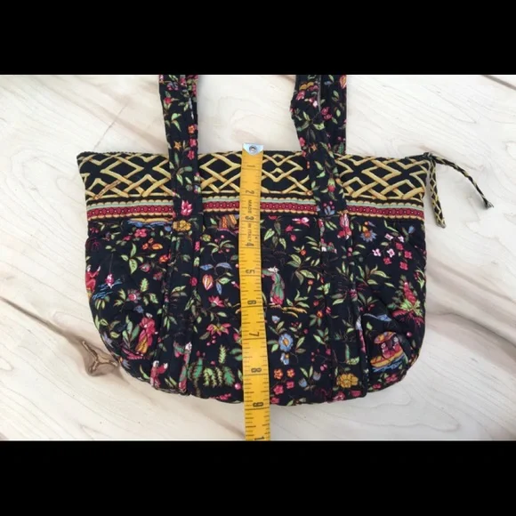 Vera Bradley woman’s purse - Picture 3 of 5
